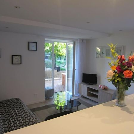 T2 Refait A Neuf Avec Petit Jardin Et Parking Apartment Millau Luaran gambar